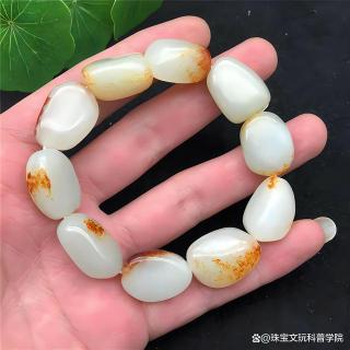 和田玉手串几颗最好,和田玉手串一般多少数量合适?