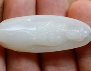 #点击头像看直播##和田玉#颜色是影响和田玉质量的重要因素,在各类颜